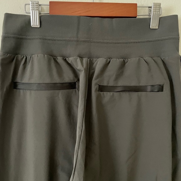 Like New Athleta Olive Wide Leg Pants - Picture 8 of 9
